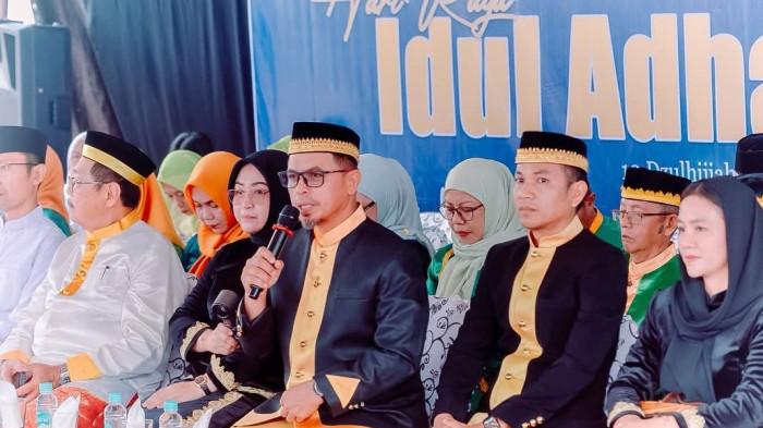 PROSESI ADAT - Menjelang hari raya Idul Adha 1447 H, Bupati Bolaang Mongondow Utara Sirajudin Lasena, menerima prosesi adat Mopohabaru yang dilaksanakan oleh Aliansi Lembaga Adat.