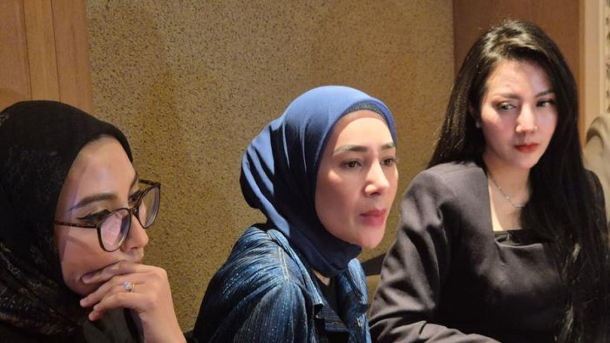 Erin Wartia berada di kawasan Senayan, Jakarta Selatan, pada Rabu (20/5/2026).