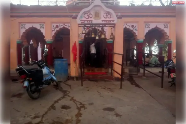 In the month of Purushottam, visitors from far away places reach Kotar Nath Dham to perform Jalabhishek.