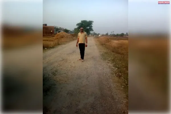 The road to Kotar Nath Dham has turned into a pit. The road is made by PWD. The road has not been repaired. It has turned into a pit for many years.