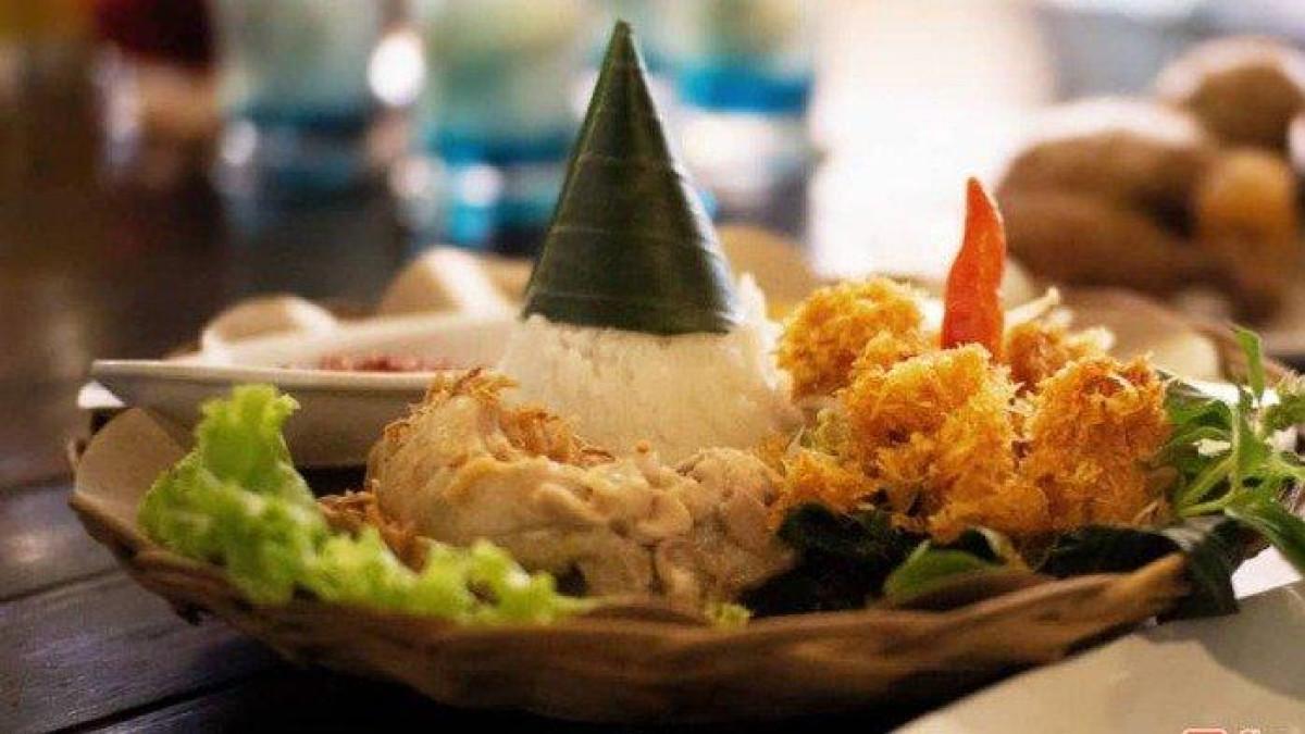 MENU MAKANAN -  di The House of Raminten Jogja.