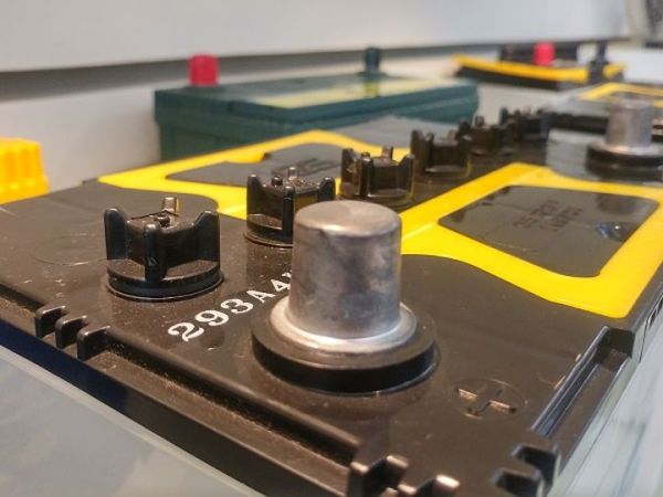 tutup aki basah terdapat lubang ventilasi