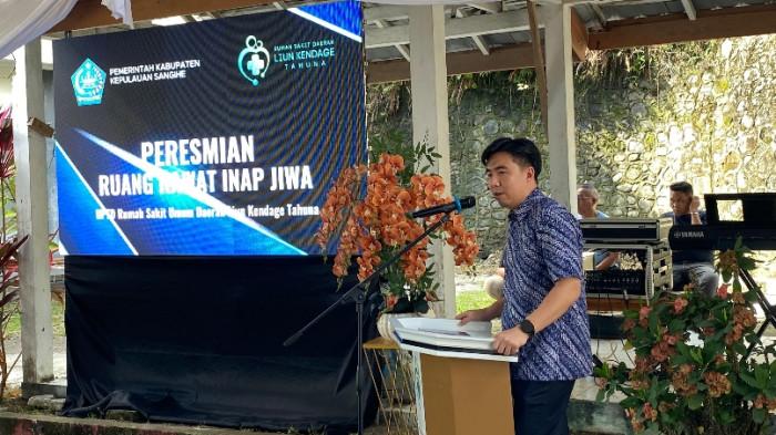 RESMIKAN - RSUD Liung Kendage Tahuna, Sangihe, Sulawesi Utara kini resmi memiliki ruang rawat inap khusus pasien gangguan kejiwaan. Fasilitas bernama Ruang Teratai itu diresmikan langsung oleh Bupati Kepulauan Sangihe, Michael Thungari, didampingi Wakil Bupati Tendris Bulahari, Kamis (21/5/2026).