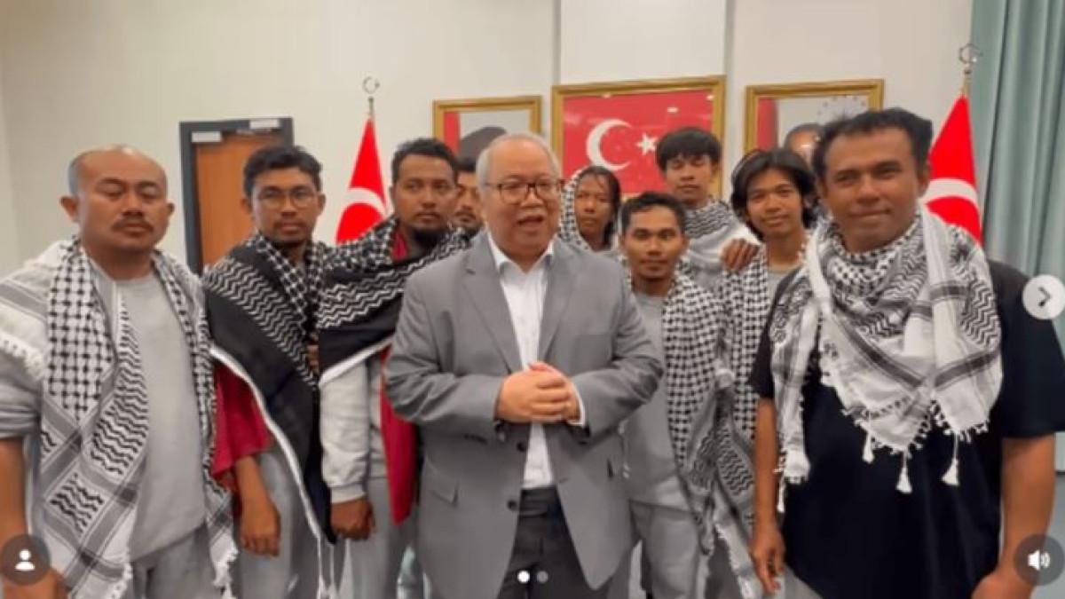 DICULIK ISRAEL - 9 WNI yang sempat ditahan Israel, kini berada di Istanbul Turkiye, Kamis (21/5/2026) waktu setempat.