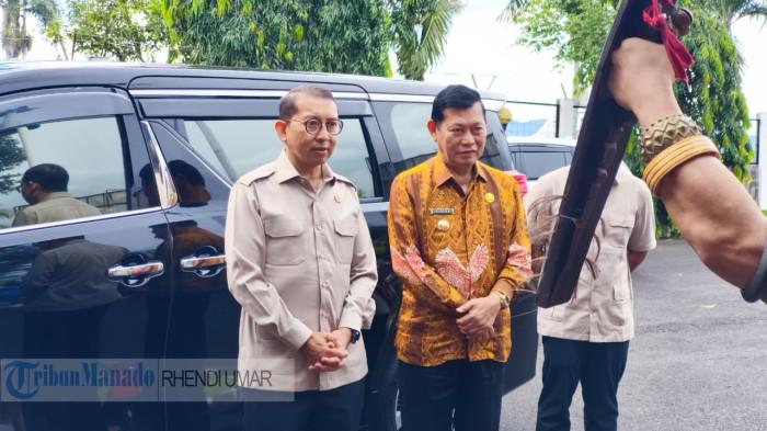 Fadli Zon tiba di Kota Manado disambut Wakil Gubernur Sulut Victor Mailangkay