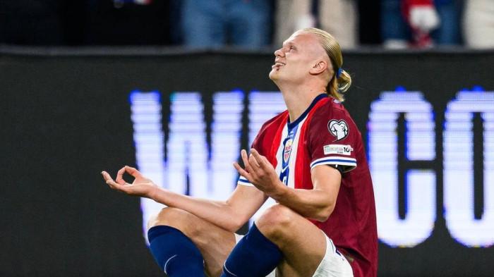SELEBRASI - Pesepak bola timnas Norwegia, Erling Haaland melakukan selebrasi saat pertandingan Kualikasi Piala Dunia 2026 zona Eropa melawan Moldova, pada Rabu (10/9/2025) dini hari WIB. Haaland cetak quintrick.