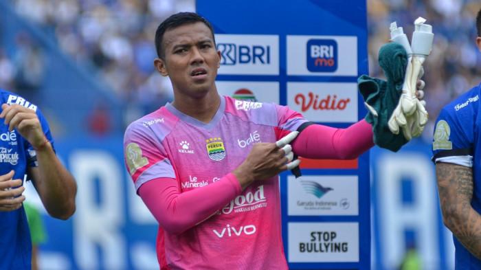 Teja Paku Alam kembali menjadi sorotan utama berkat penampilan briliannya di bawah mistar gawang yang membuat Persib mencatat clean sheet penting