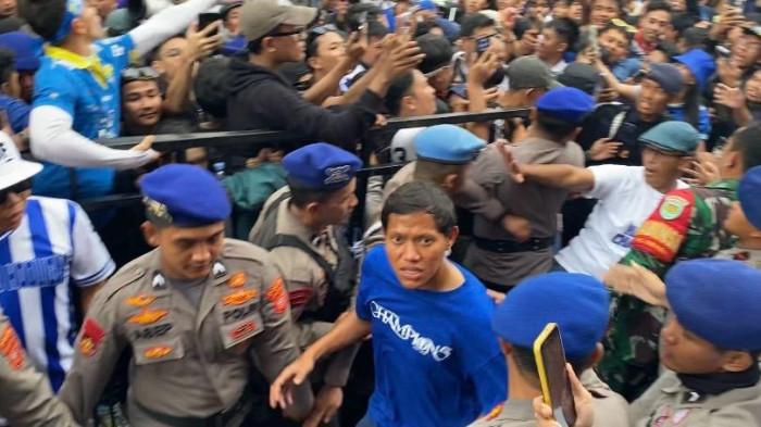 pemain persib konvoi ke jpo