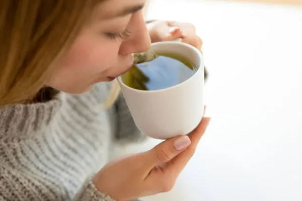 how drinking green tea before sleep helps reduce stress