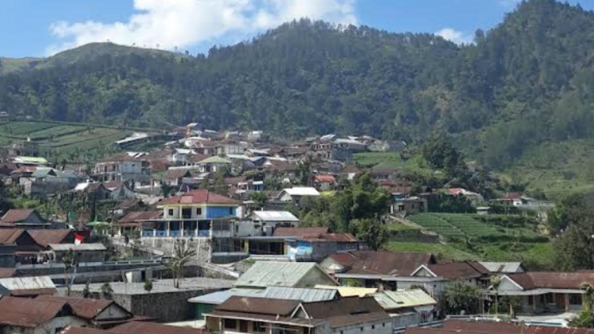 BERITA KARANGANYAR - Dusun Gondosuli, Desa Gondosuli, Kecamatan Tawangmangu, Kabupaten Karanganyar jadi desa tertinggi di Karanganyar.