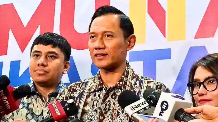 MINTA INVESTIGASI - Menteri Koordinator Bidang Infrastruktur dan Pembangunan Kewilayahan Agus Harimurti Yudhoyono (AHY), usai menghadiri Musyawarah Nasional Ikatan Alumni SMA Taruna Nusantara (Munas Ikastara), di Jakarta, Sabtu (23/5/2026). Melihat skala dampak kerugian sosial dan ekonomi yang begitu merugikan jutaan pelanggan tersebut, AHY langsung memberikan atensi khusus secara responsif. Dia meminta jajaran manajemen puncak PT PLN (Persero) untuk segera melakukan investigasi mendalam, menyeluruh, dan transparan guna menemukan akar penyebab utama dari blackout hebat di Sumatera.