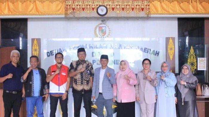 Komisi II DPRD Pekanbaru mengelar rapat dengan pihak Pertamina Patra Niaga dalam agenda rapat, Kamis (7/5/2026),