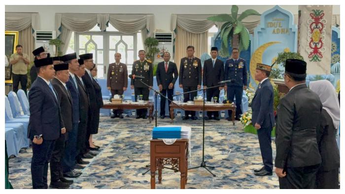 LANTIK - Gubernur Kalteng, Agustiar Sabran resmi melantik pejabat pimpinan tinggi pratama atau eselon II di lingkungan Pemprov Kalteng, Selasa (26/5/2026).