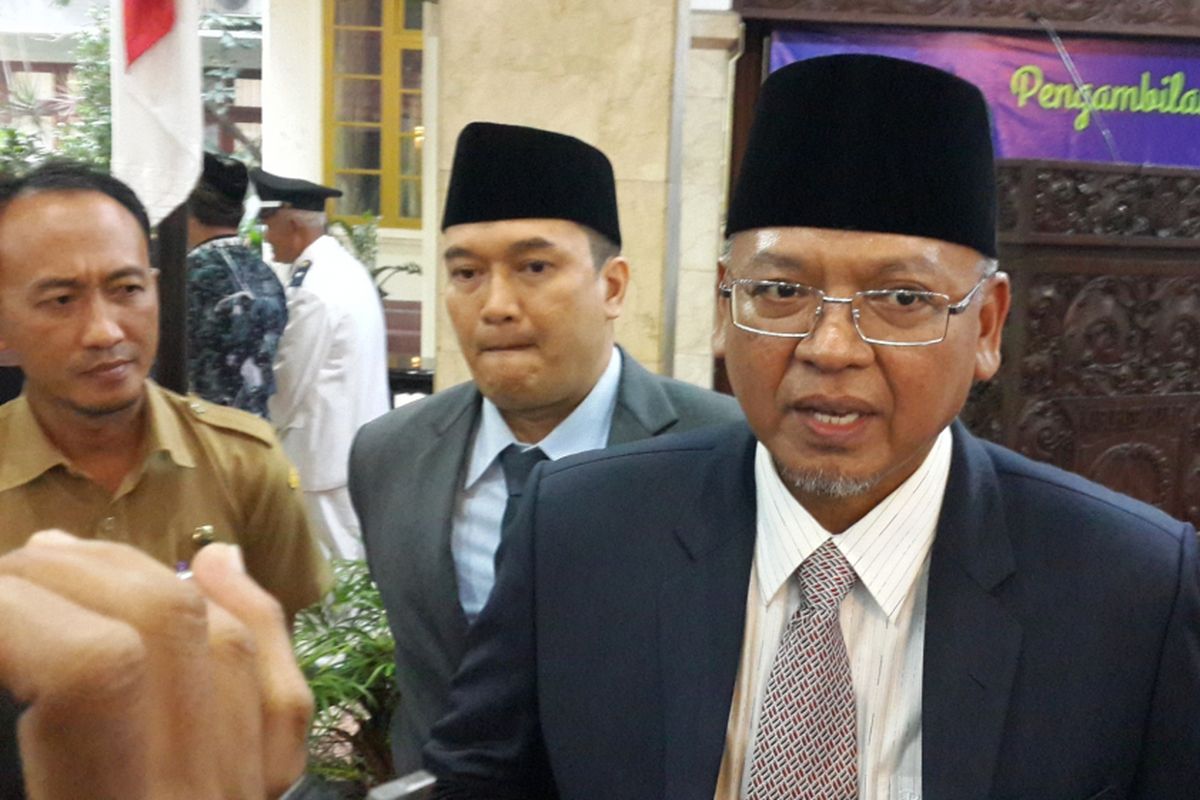 Rendra Kresna, pernah menjabat sebagi Bupati Malang selama dua periode, yakni 2010–2015 dan 2016–2021.