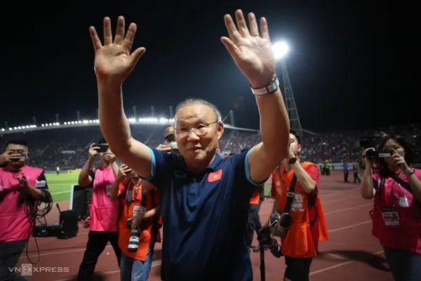 Coach Park Hang-seo when he was still leading the Vietnamese team, after losing to Thailand in the second leg of the AFF Cup 2022 final, January 16, 2023 at Thammasat Stadium, Thailand. Photo: Duc Dong