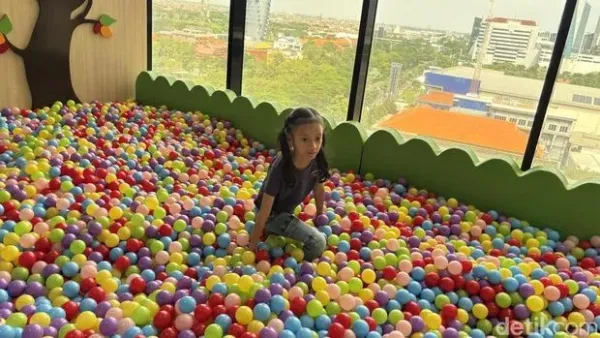 Fasilitas wellness di The Trans Luxury Hotel Surabaya, mulai dari gym, jacuzzi, pilates, sampai kids club.