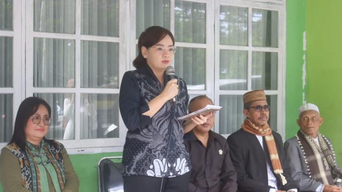 IDUL ADHA - Wawali Tomohon, Sendy G. A. Rumajar menghadiri agenda Hari Raya Idul Adha 1447 Hijriah yang dilaksanakan di Masjid Al-Mujahidin Matani, Rabu (27/5/2026). Pemerintah Kota Tomohon turut menyerahkan bantuan hewan kurban. Bantuan yang diberikan berupa satu ekor sapi dari Presiden Republik Indonesia Prabowo Subianto serta dua ekor sapi bantuan dari Pemerintah Kota Tomohon.