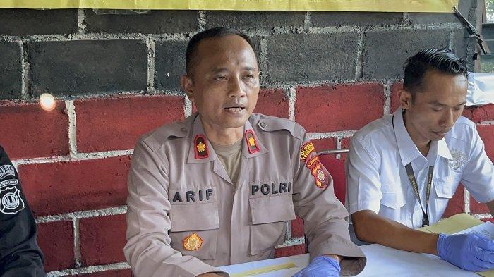 CURANMOR: Kapolsek Wirobrajan, Kompol Arif Darmawan saat menggelar jumpa pers kasus curanmor lintas pulau, Selasa (26/5/2026)