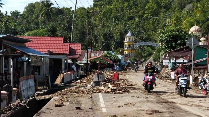 BENCANA LONGSOR -- Kondisi wilayah terdampak banjir dan tanah longsor di Kabupaten Bone Bolango, Rabu (27/5/2026). Sumber foto: BPBD dan screenshot.