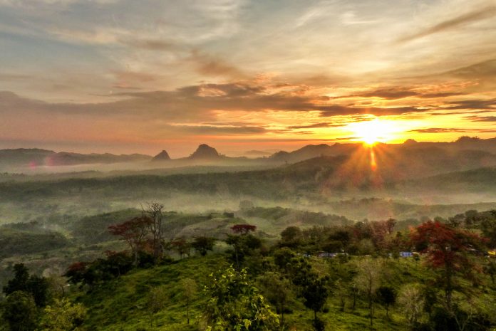 Negeri Atas angin, Bojonegoro, Jawa Timur