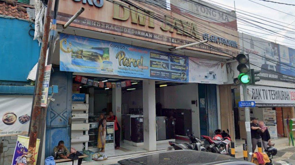 Foto Toko Dwi Jaya Elektronik di Jl. Letjen Suprapto No.5, Purbalingga, Purbalingga Lor, Kecamatan Purbalingga, Kabupaten Purbalingga, Jawa Tengah 53311, yang diambil Google Maps pada Februari 2024.