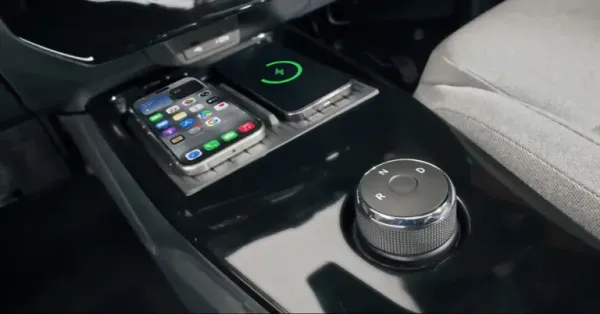 tiago-facelift-dual-wireless-charger