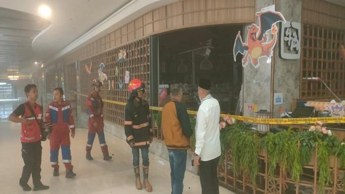 KEBAKARAN --Peristiwa kebakaran kembali terjadi, kali ini terjadi di Restoran Jepang GyuKaku Lt.1 tepatnya Di Palembang indah Mall terletak di Jalam Letkol iskandar Kelurahan24 ilir Kecamatan Bukit Kecil Kota, Palembang, Sabtu (30/5/2026), sekitar pukul 18.17 WIB.