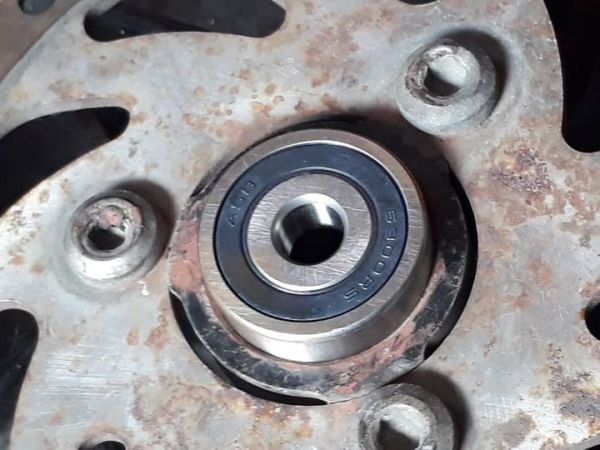 Ilustrasi bearing roda motor bekas
