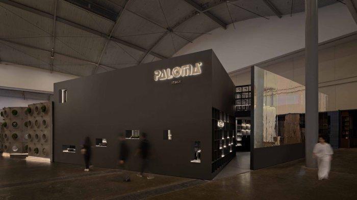 DUAMASSA - instalasi “Duamassa”, yang secara harfiah berarti “dua massa”—sebuah refleksi arsitektural atas dua karakter produk PALOMA yang berpadu dalam satu ruang. Booth PALOMA menjadi salah satu titik paling ramai dan paling banyak dibicarakan di ARCH:ID 2026.