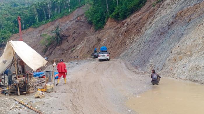 Jalan di kawasan Tangsaran Kecamatan Putri Betung, Kabupaten Gayo Lues3