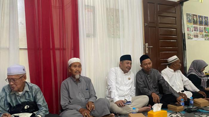 Bupati HST, Samsul Rizal saat menghadiri khataman Al-Qur'an di Taman Pendidikan Al-Qur'an (TPA) Da'watul Khair Desa Bakapas, Kecamatan Barabai.