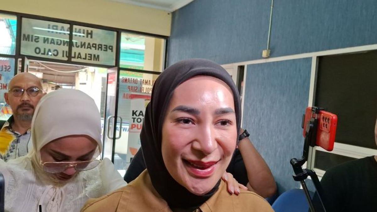 POLEMIK ERIN DAN MANTAN ART - Kuasa hukum bantah tudingan rampas HP, sebut ponsel diamankan demi privasi rumah.