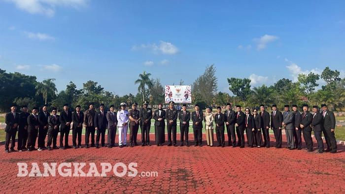 FOTO BERSAMA -- Wakil Bupati Bangka Selatan, Debby Vita Dewi saat berfoto bersama usai upacara peringatan Hari Lahir Pancasila di Kantor Bupati setempat, Selasa (2/6/2026). Pemerintah daerah menjadikan nilai-nilai Pancasila sebagai ideologi yang hidup dalam kehidupan masyarakat.