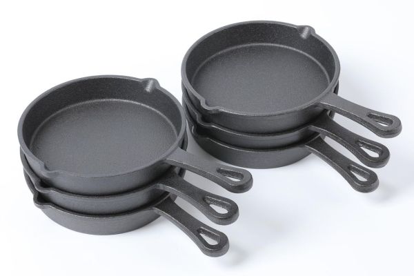 hawok cast iron mini skillet round pan Credit: Amazon