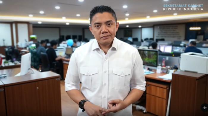 TEDDY BALAS DINO - Sekretaris Kabinet (Seskab) Teddy Indra Wijaya merespons pernyataan Dino Patti Djalal soal Presiden Prabowo Subianto yang sering ke luar negeri.