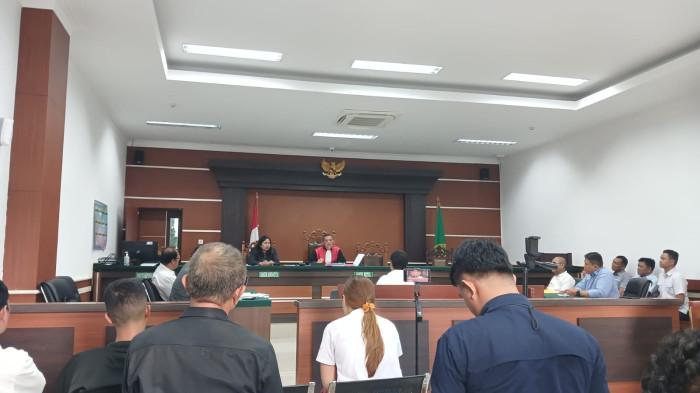SIDANG - Sidang praperadilan kasus dugaan pencemaran lingkungan yang melibatkan itCenter kembali digelar di Pengadilan Negeri Manado, Jalan Adipura Raya, Kima Atas, Mapanget, Manado, Sulawesi Utara, Selasa (2/6/2026). itCenter menghadirkan ahli hukum pidana, Taufik Rachman, yang juga dikenal sebagai salah satu perumus KUHAP baru.