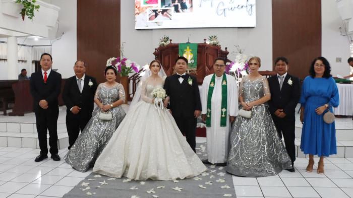 Wali Kota Tomohon hadiri pemberkatan nikah