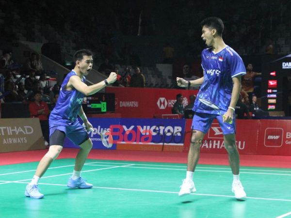 Ganda putra Indonesia, Devin Artha Wahyudi/Ali Faathir Rayhan, saat tampil pada babak kualifikasi Indonesia Masters 2026 di Istora Senayan, Jakarta, Selasa (20/1/2026).