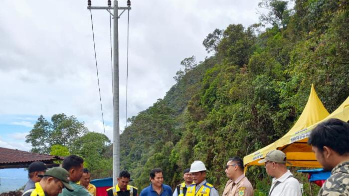Pembangunan Jalan Di Delleng Simpon