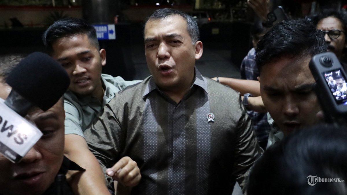 SILMY KARIM - Wakil Menteri Imigrasi dan Pemasyarakatan (Wamen Imipas) Silmy Karim tiba di Gedung KPK, Jakarta, Rabu (3/6/2026). Silmy Karim menyerahkan diri ke KPK terkait dugaan rangkaian Operasi Tangkap Tangan (OTT) di Jakarta Barat pada 2-3 Juni 2026. TRIBUNNEWS/IRWAN RISMAWAN