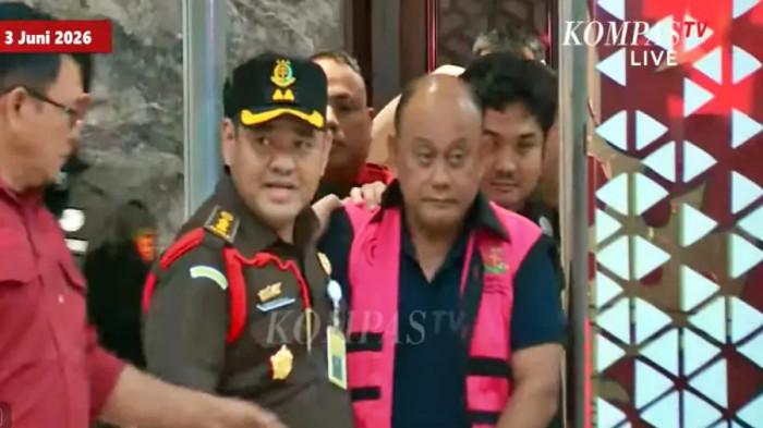 DADAN CS DITANGKAP: Mantan pejabat BGN Dadan Hindayana, Lodewyk Pusung dan Sony Sanjaya ditangkap setelah dicopot. Kini Dadan Hindayana Cs dikabarkan tengah menjalani pemeriksaan oleh Kejaksaan Agung RI, pada Rabu (3/6/2026).