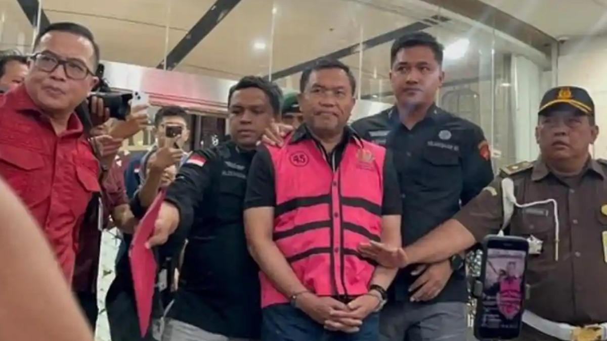 NASIB SONY SONJAYA - Mantan Wakil Kepala BGN, Sony Sonjaya, ditetapkan sebagai tersangka oleh Kejaksaan Agung bersama Dadan Hindayana dan Lodewyk Pusung dalam kasus dugaan korupsi tata kelola Program Makan Bergizi Gratis (MBG) tahun anggaran 2025–2026.