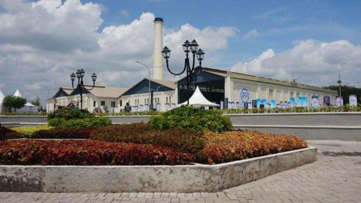 WISATA KARANGANYAR - Pabrik Gula Colomadu di Karanganyar, Jawa Tengah, Kamis (22/3/2018) yang telah direvitalisasi menjadi tempat wisata dan kawasan komersial.