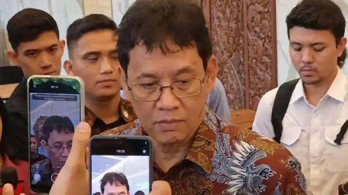 RUPIAH MELEMAH - Menteri Keuangan Purbaya Yudhi Sadewa saat ditemui awak media di Kantor Kementerian Koordinator Bidang Perekonomian RI, Jakarta, Selasa (26/5/2026). Menkeu Purbaya menyoroti kurs rupiah terhadap dolar yang kini tembus Rp 17.800.