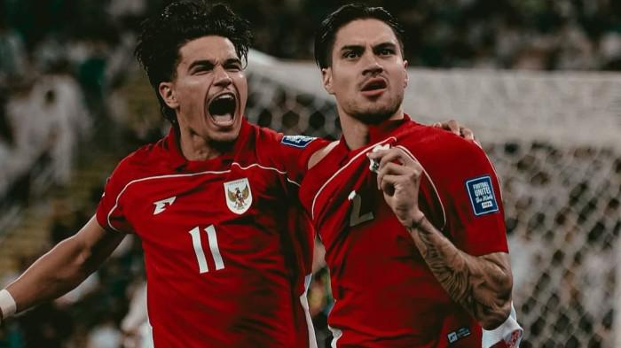 ACARA TV- Potret Ragnar Oratmangoen dan Kevin Diks selebrasi usai cetak gol ke gawang Arab Saudi, Kamis (9/10/2025), Berikut jadwal tayang acara TV pada Minggu, (12/10/2025) AFC Asian Qualifiers LIVE Irak vs Indonesia pukul 02.30 di RCTI.