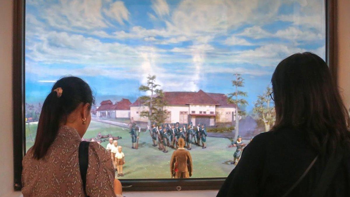 Potret pengunjung Museum Benteng Vredeburg di Jogja.