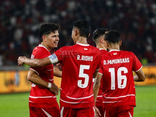 Ragnar Oratmangoen sedang melakukan selebrasi seusai mencetak gol dalam laga FIFA Matchday antara Timnas Indonesia versus Timnas Oman di Stadio Utama Gelora Bung Karno, Senayan, Jakarta, Jumat (5/6/2026).