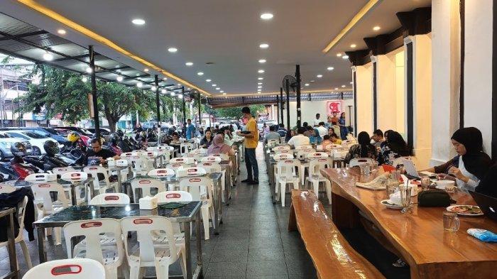 KA Kupi, satu diantara warkop Aceh di Kota Medan yang ramai dikunjungi