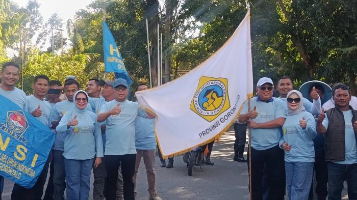 Bupati Gorontalo Sofyan Puhi dan Wakil Bupati Tonny