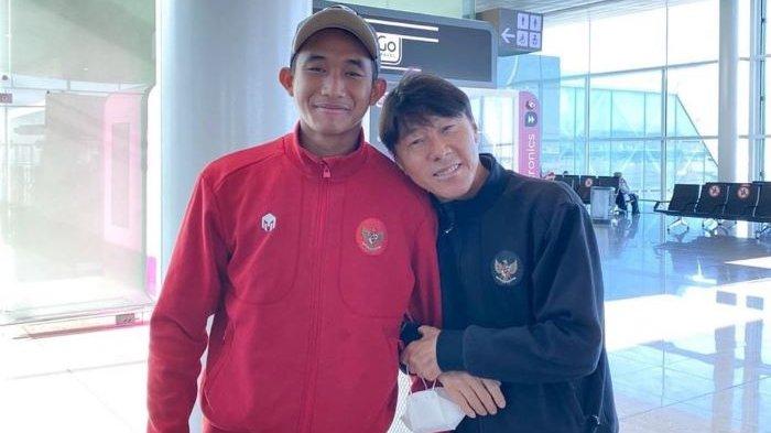 Rizky Ridho dan Shin Tae-yong.